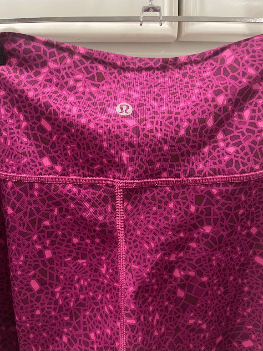 Lululemon High Times 7/8 Leggings Luxtreme
Paradise Geo Regal Plum size 6 - Picture 5 of 11
